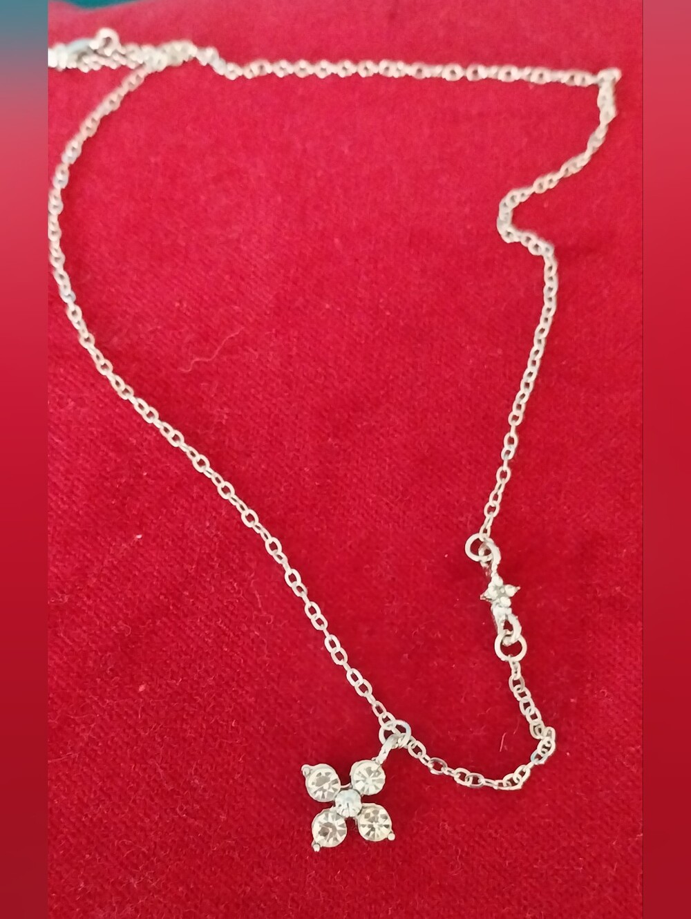 Brand New Silver Crystal Four-Petal Pendant Necklace - White